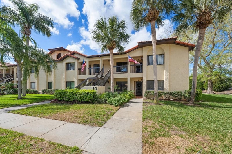 1801 Lake Rd #10D, Palm Harbor, FL 34685