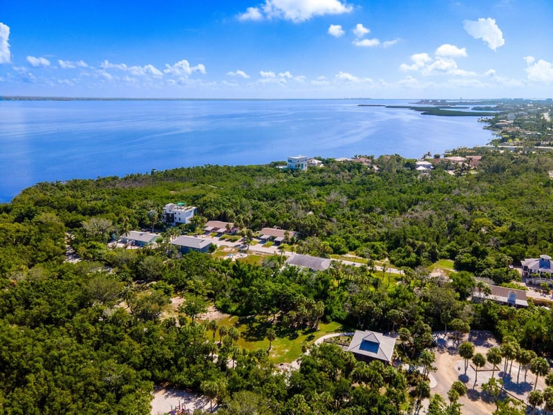 681 Gulf Bay Rd, Longboat Key, FL 34228