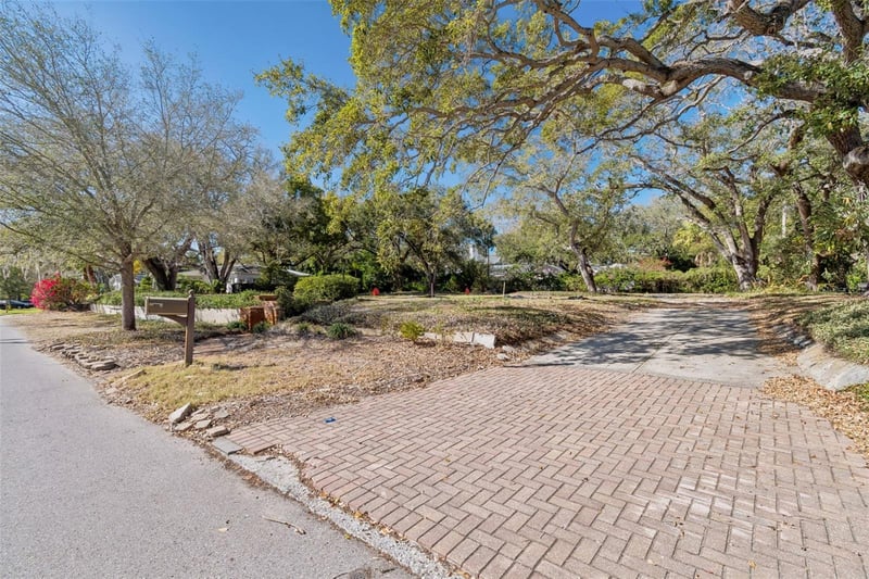 3015 Fair Oaks Ave, Tampa, FL 33611