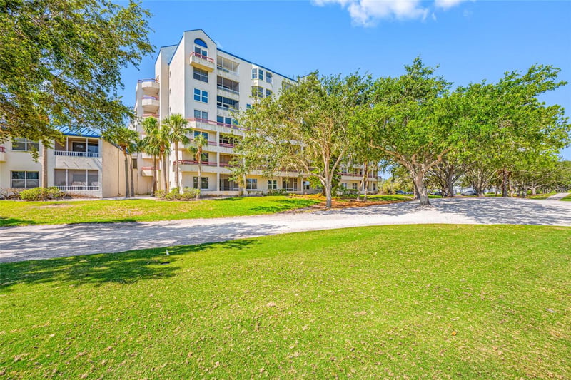 2333 Feather Sound Dr #A107, Clearwater, FL 33762