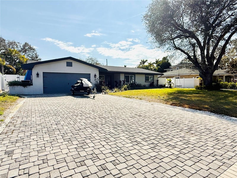 8280 32nd Ave, St Petersburg, FL 33710