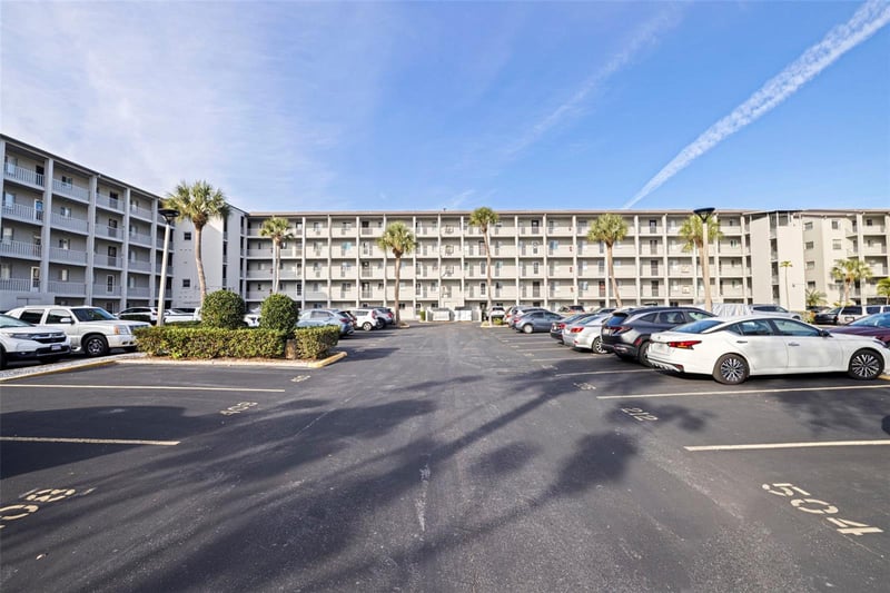 3408 Lake Bayshore Dr #P-317, Bradenton, FL 34205