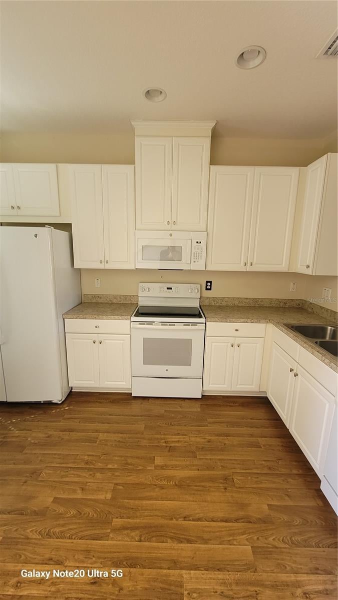 8810 Walnut Gable Ct, Riverview, FL 33578
