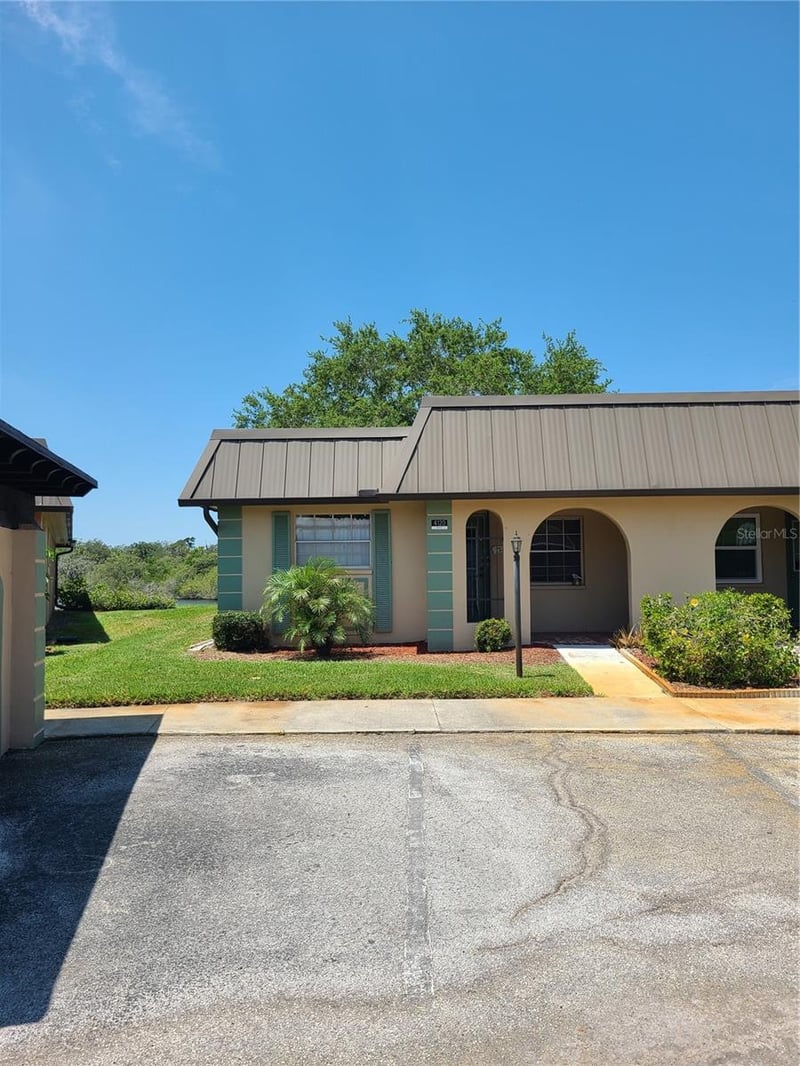 4120 Stratford Dr, New Port Richey, FL 34652