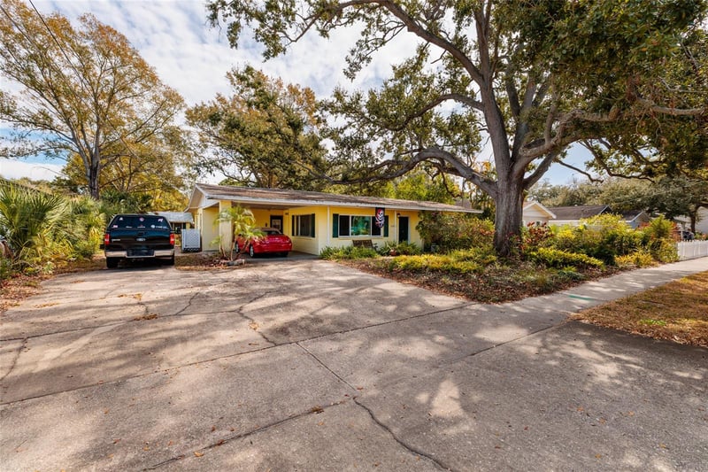 2306 Lois Ave, Tampa, FL 33629