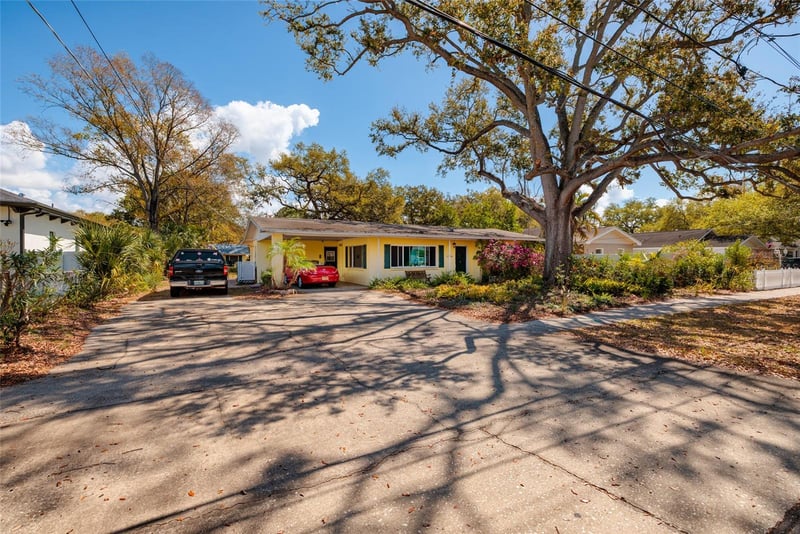 2306 Lois Ave, Tampa, FL 33629