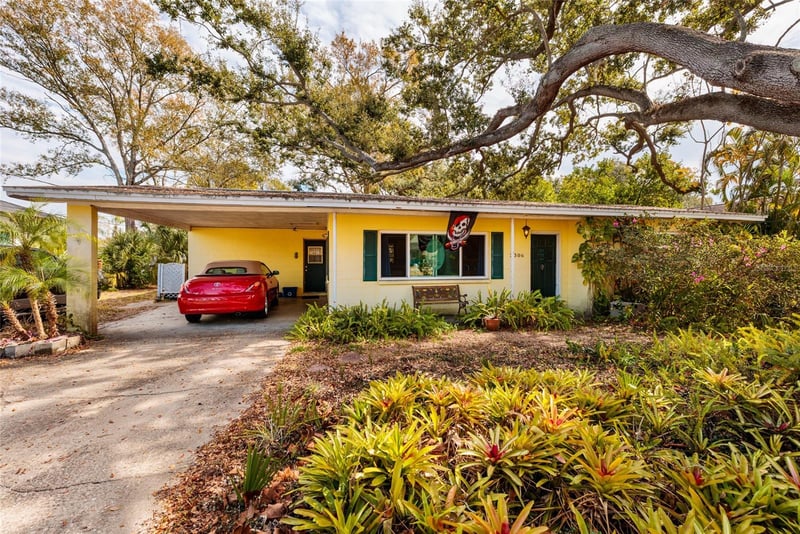 2306 Lois Ave, Tampa, FL 33629