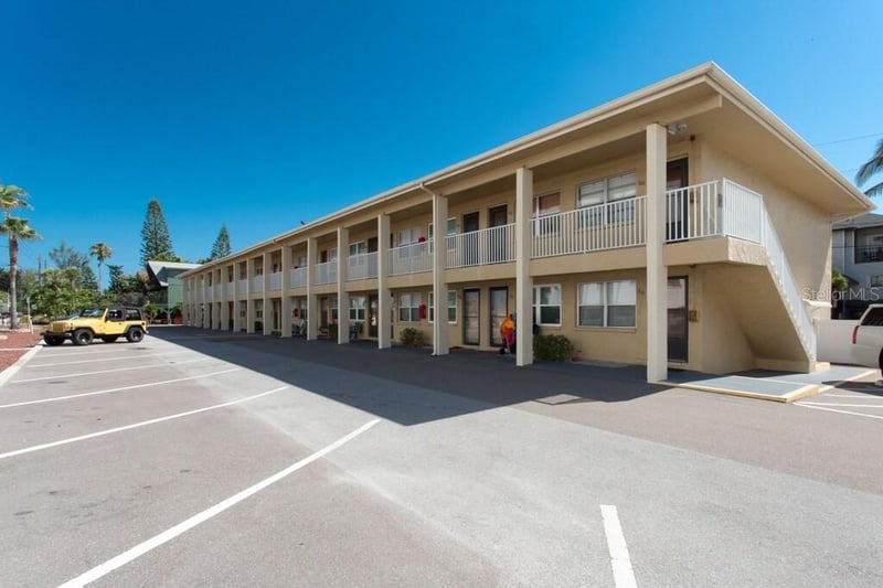 8475 Gulf Blvd #12A, Treasure Island, FL 33706