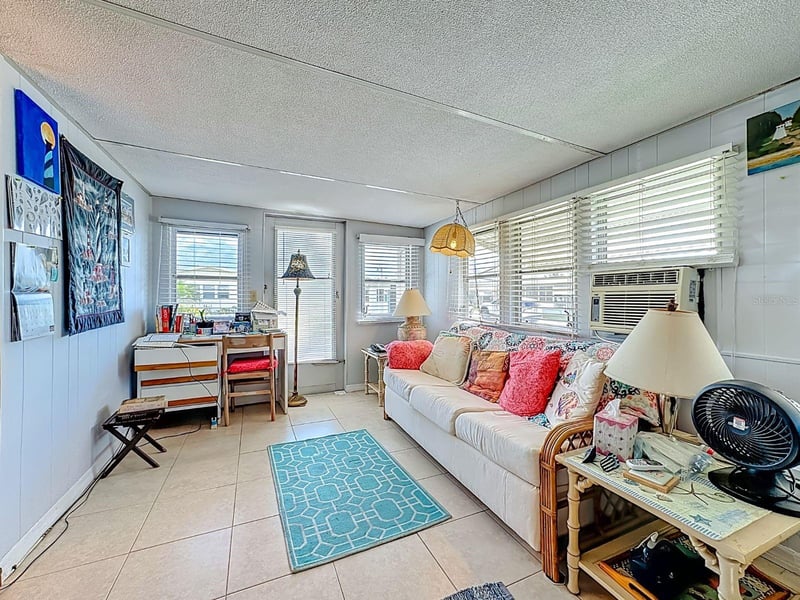 411 Tropic Dr, Palmetto, FL 34221
