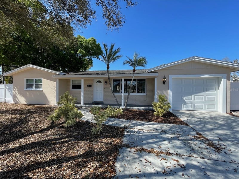 6556 27th St, St Petersburg, FL 33702