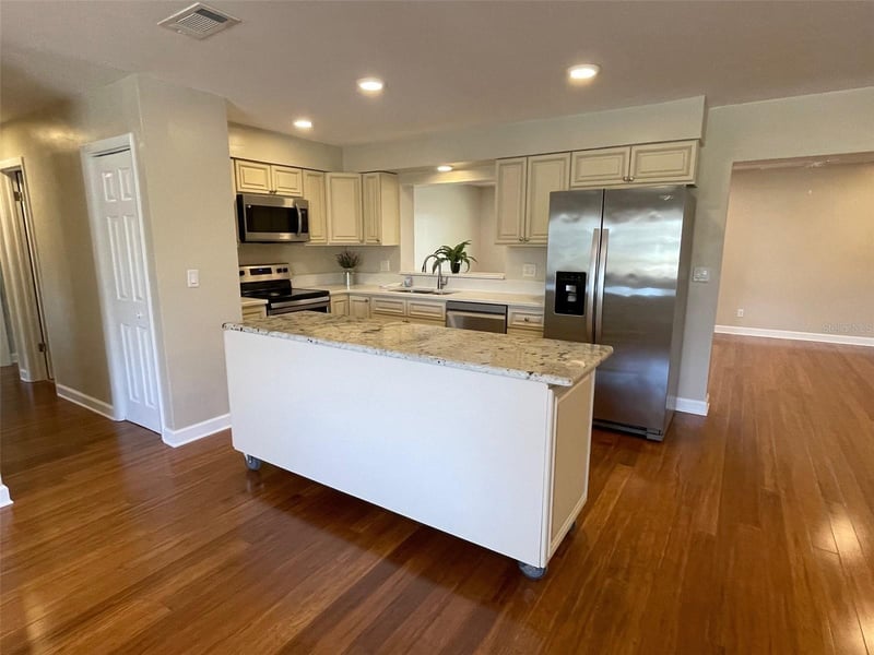 6556 27th St, St Petersburg, FL 33702