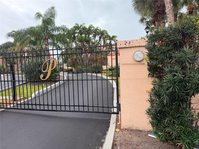 1630 Royal Palm Dr #A, St Petersburg, FL 33707
