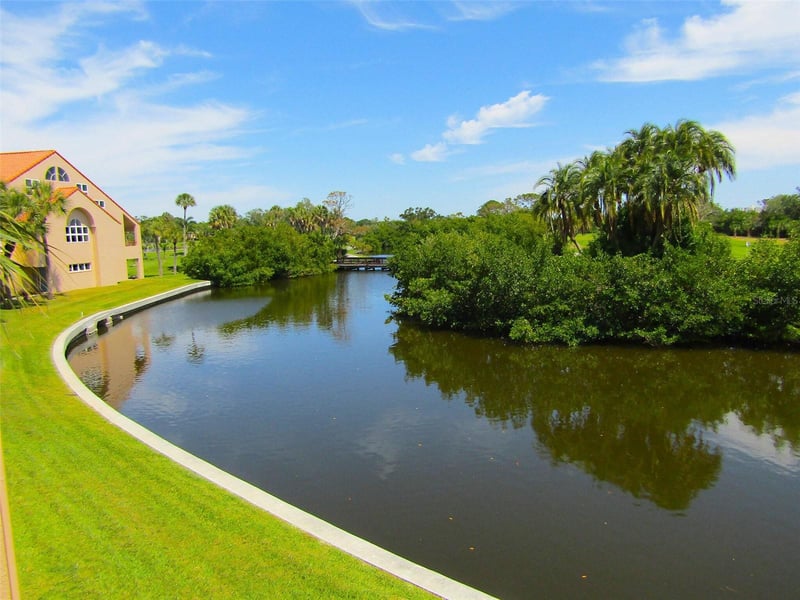1630 Royal Palm Dr #A, St Petersburg, FL 33707