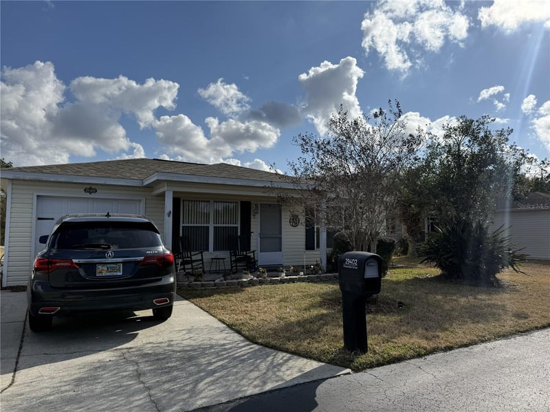 29402 Princeville Dr, San Antonio, FL 33576