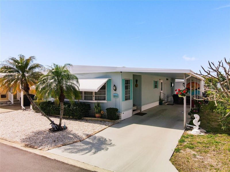 665 54th St #133, Gulfport, FL 33707