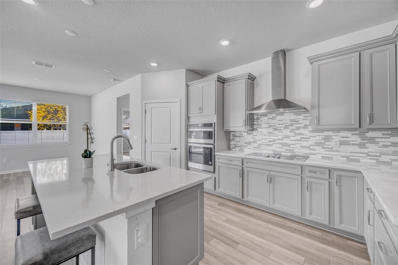 762 Parsons Mooring Ct, Seffner, FL 33584