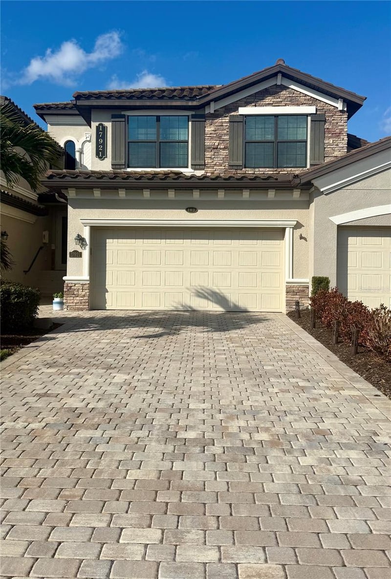 17921 Gawthrop Dr #103, Bradenton, FL 34211