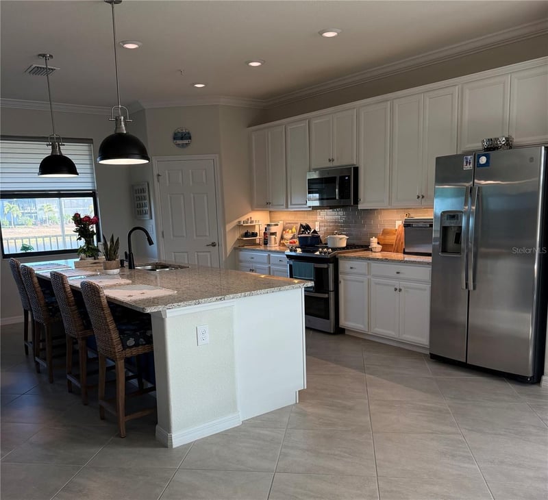 17921 Gawthrop Dr #103, Bradenton, FL 34211