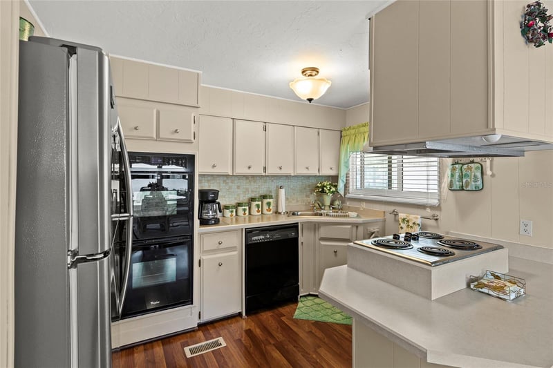 323 Terra Ceia Dr, Palmetto, FL 34221