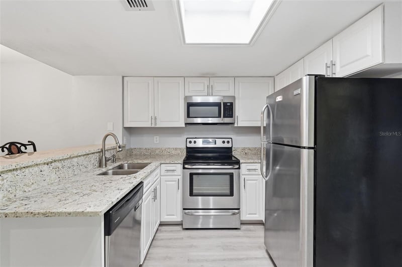 2183 Fox Chase Blvd, Palm Harbor, FL 34683