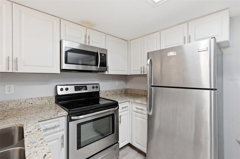 2183 Fox Chase Blvd, Palm Harbor, FL 34683