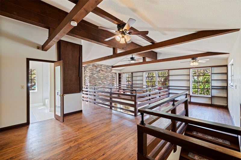 2901 Pelham Rd, St Petersburg, FL 33710