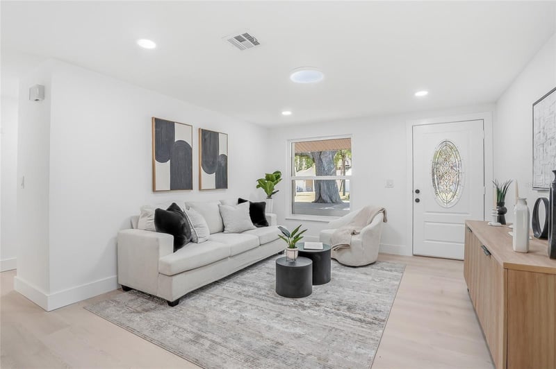 16133 Sandcrest Way, Tampa, FL 33618