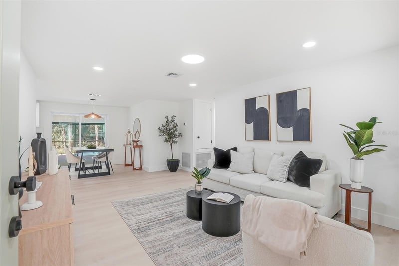 16133 Sandcrest Way, Tampa, FL 33618