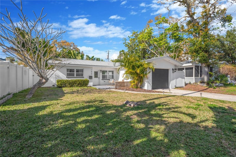 1867 Maryland Ave, St Petersburg, FL 33703