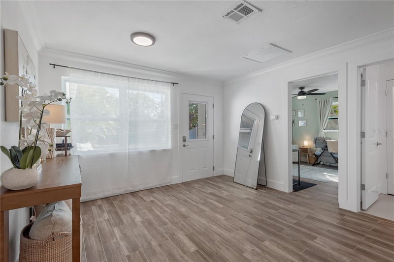1867 Maryland Ave, St Petersburg, FL 33703