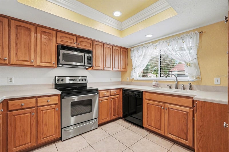 105 Dorado Ct, Plant City, FL 33566