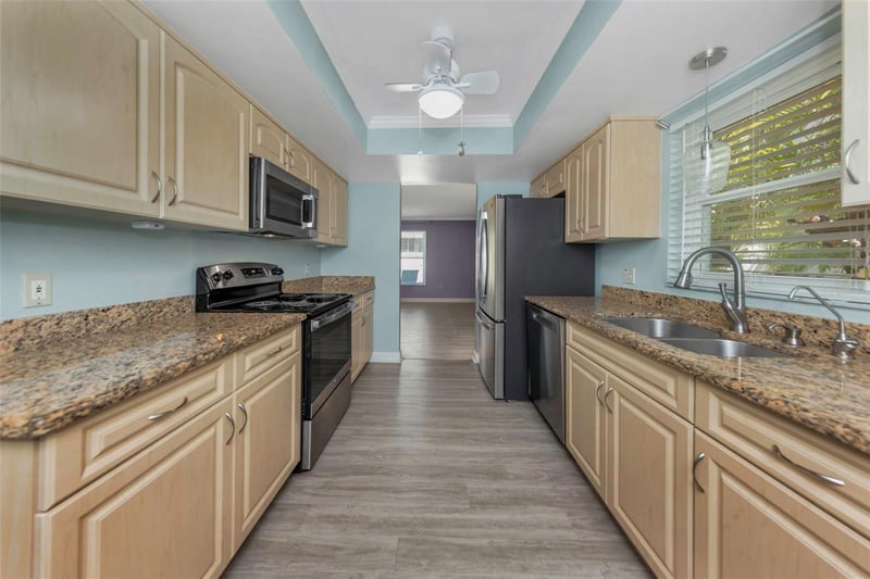 3957 Tarpon Pointe Cir, Palm Harbor, FL 34684