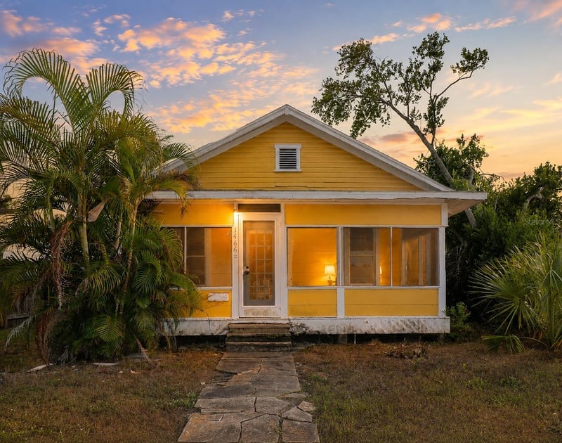 1466 30th Ave, St Petersburg, FL 33704