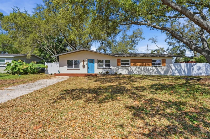 3951 Porpoise Dr, St Petersburg, FL 33705