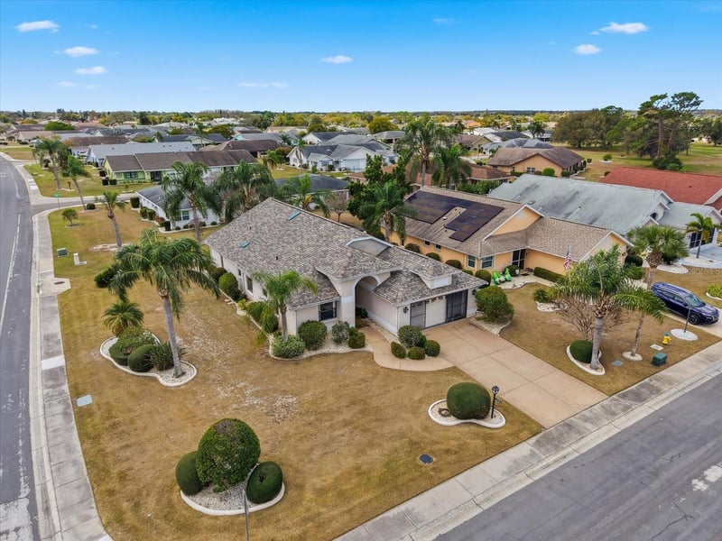 302 Northway Dr, Sun City Center, FL 33573