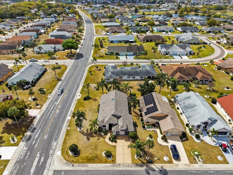 302 Northway Dr, Sun City Center, FL 33573