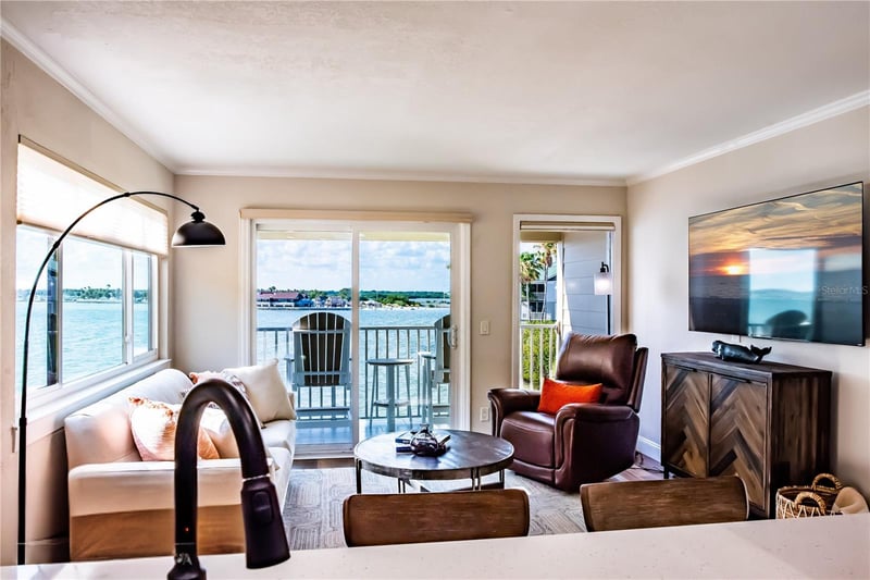 2506 Rocky Point Dr #369, Tampa, FL 33607