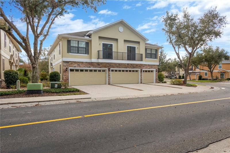 16505 Kingletridge Ave, Lithia, FL 33547