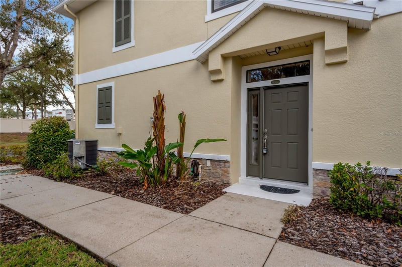16505 Kingletridge Ave, Lithia, FL 33547