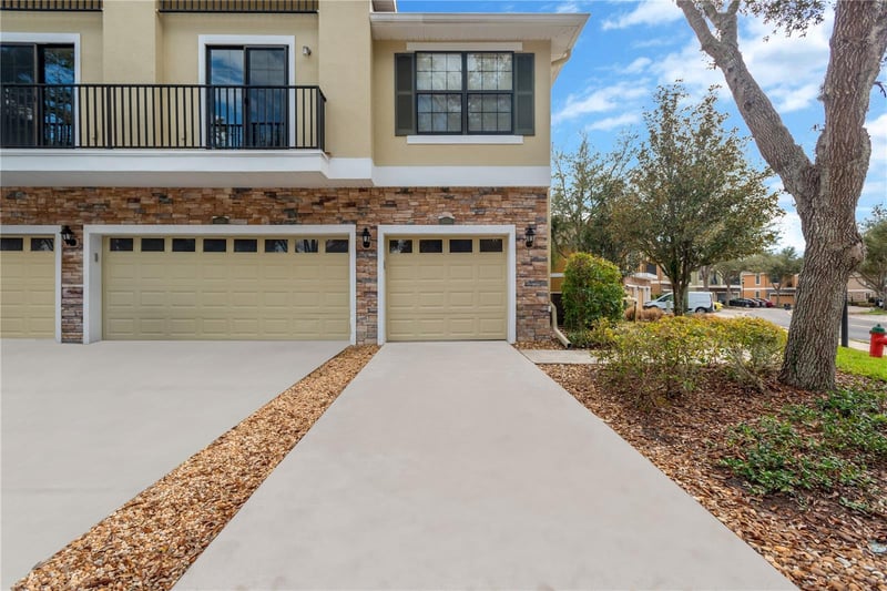 16505 Kingletridge Ave, Lithia, FL 33547