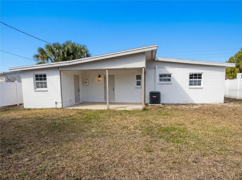 8710 94th Ave, Seminole, FL 33777