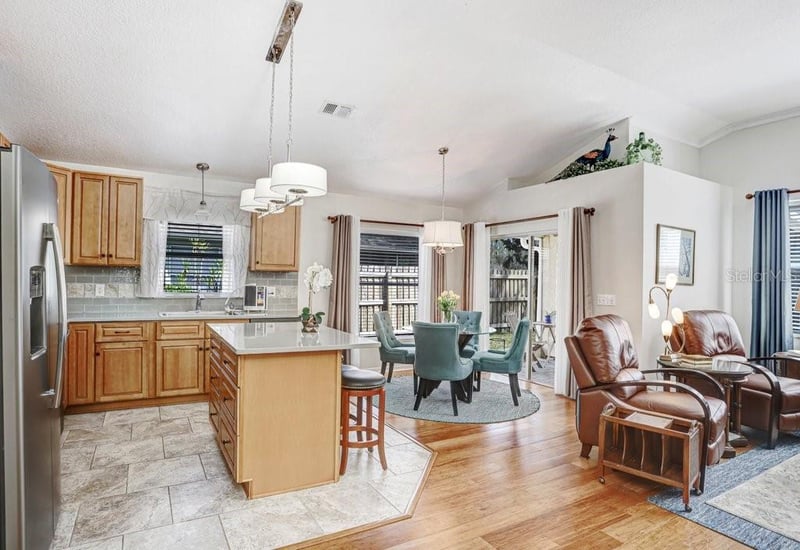 28912 Burke Mill Pl, Wesley Chapel, FL 33545