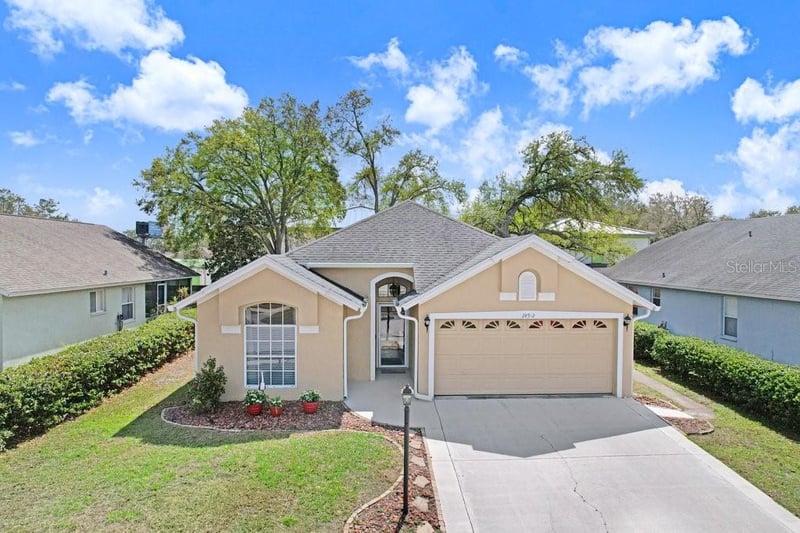 28912 Burke Mill Pl, Wesley Chapel, FL 33545
