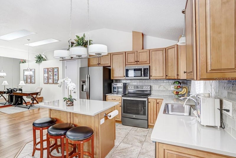 28912 Burke Mill Pl, Wesley Chapel, FL 33545