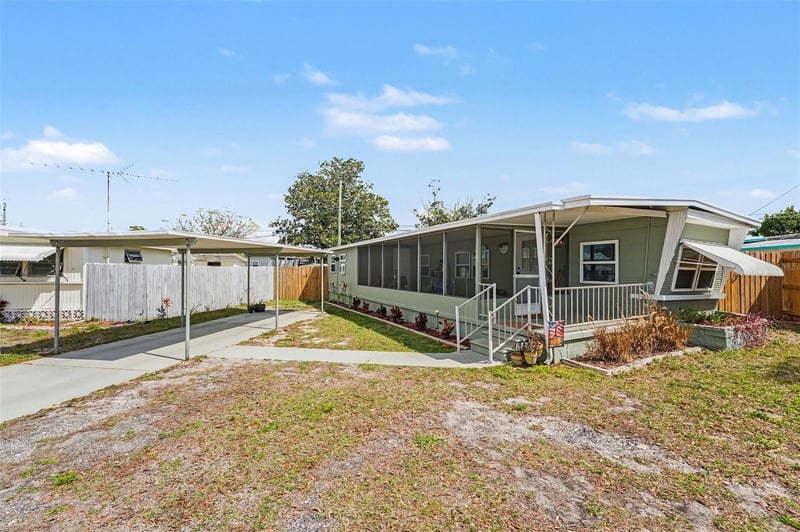1922 Lullaby Dr, Holiday, FL 34691