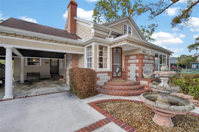 607 Merrin St, Plant City, FL 33563