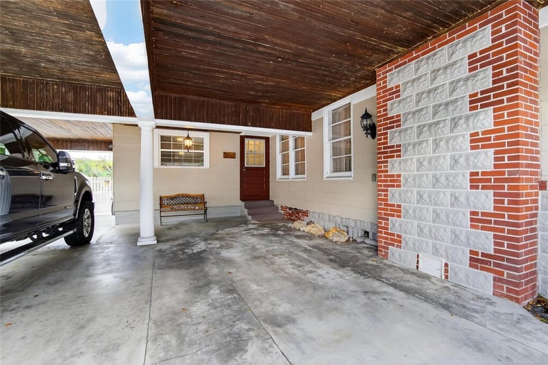 607 Merrin St, Plant City, FL 33563
