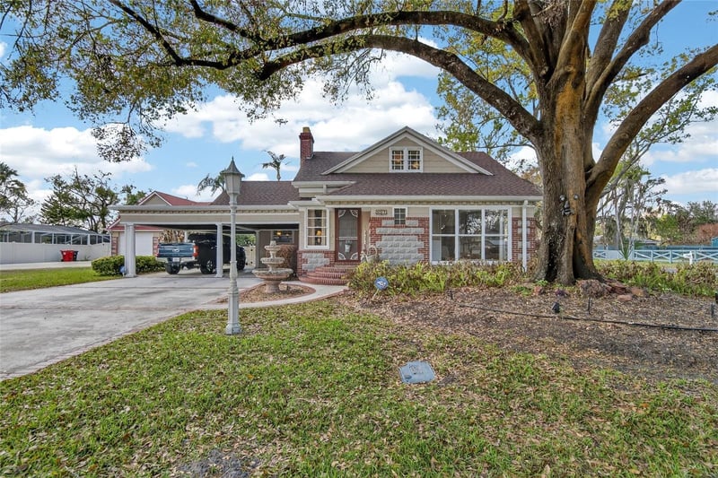 607 Merrin St, Plant City, FL 33563