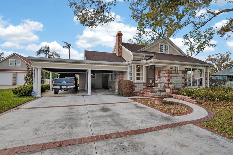 607 Merrin St, Plant City, FL 33563