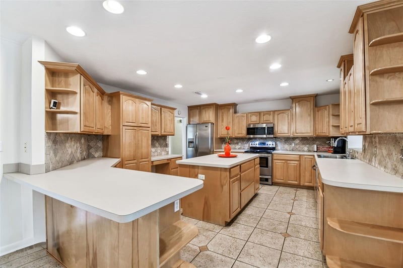 4508 Henderson Blvd, Tampa, FL 33629
